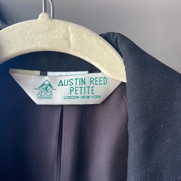 Austin Reed Blazer Petite - Picture 2 of 4